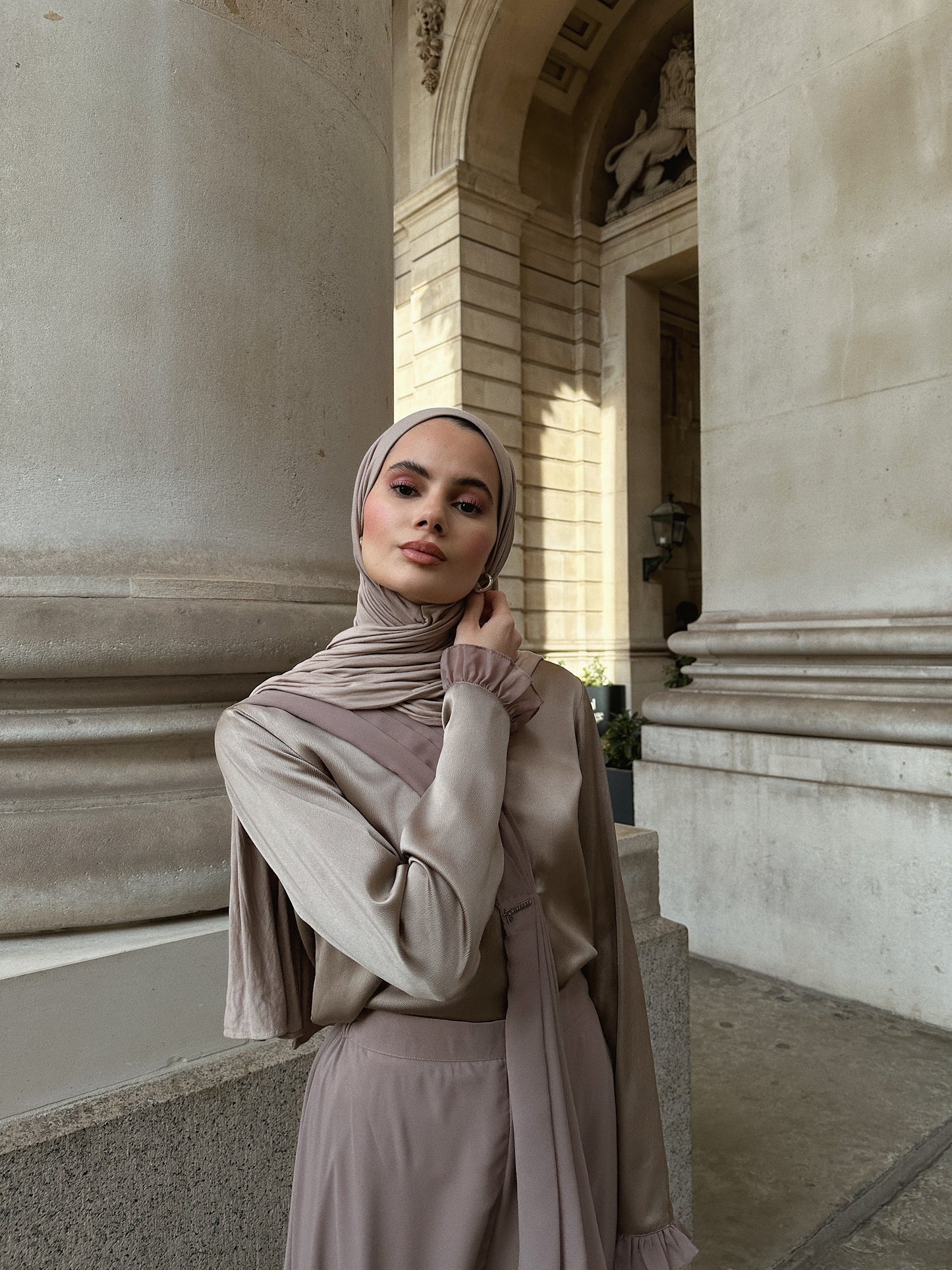 Yasmina Palazzo set